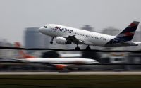 Reforma tributária vai afetar preço das passagens aéreas, avalia Latam