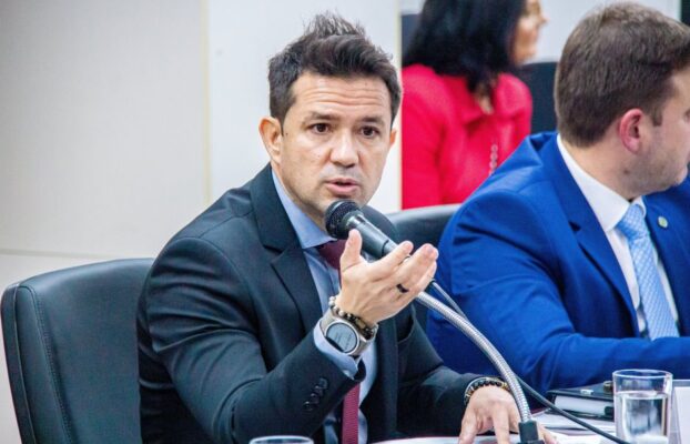 Efeito DeepSeek mostra que Brasil pode competir em IA, diz secretário à CNN