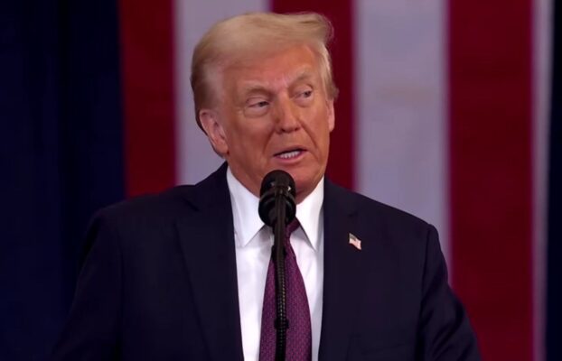 Taxa de juros mais baixa andaria de mãos dadas com tarifas, diz Trump