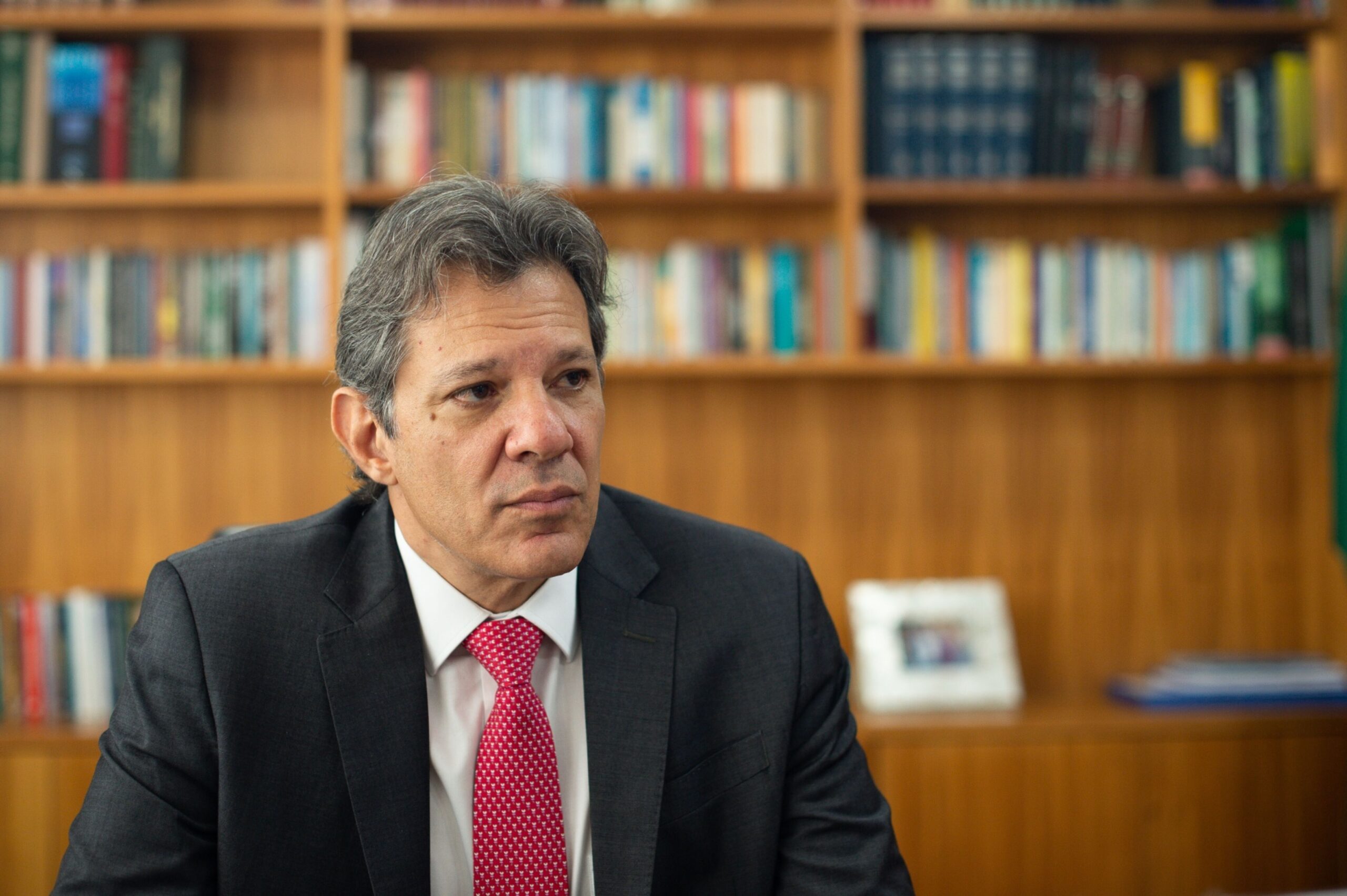 Recursos do Pé-de-Meia Licenciatura estarão dentro do Orçamento, diz Haddad