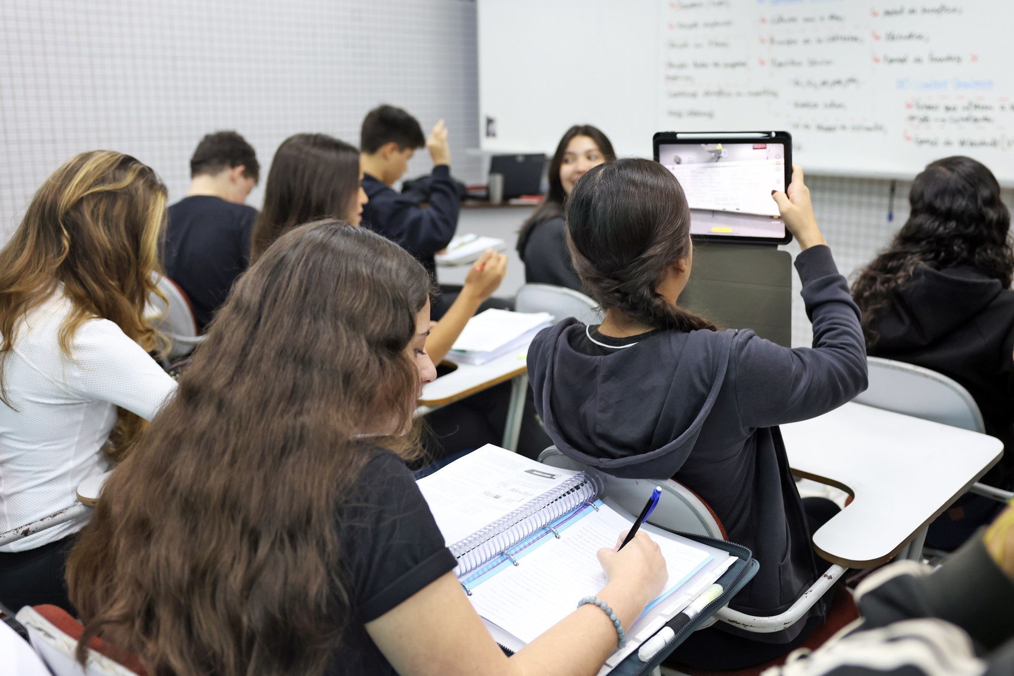 Governo lança programa Pé-de-Meia para universitários