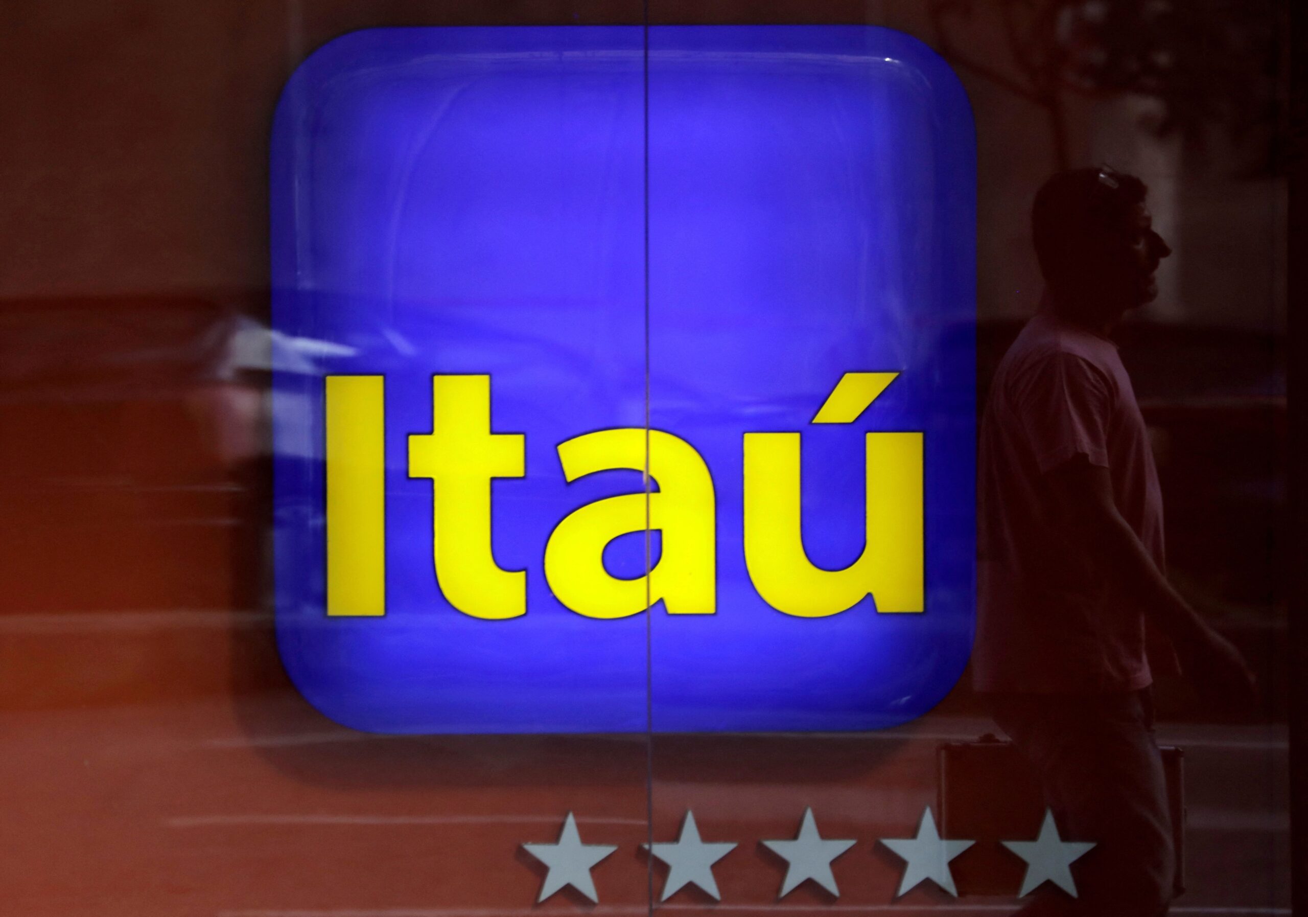 Itaú compra participação em startup focada em IA ao mercado financeiro