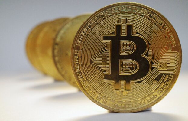 Bitcoin cai após entusiasmo por força-tarefa da SEC