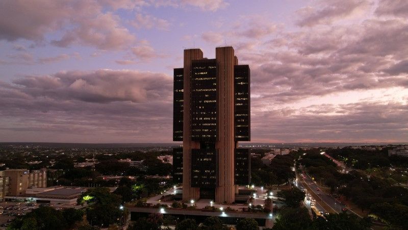 BC eleva expectativa e vê inflação em 5,2% em 2025