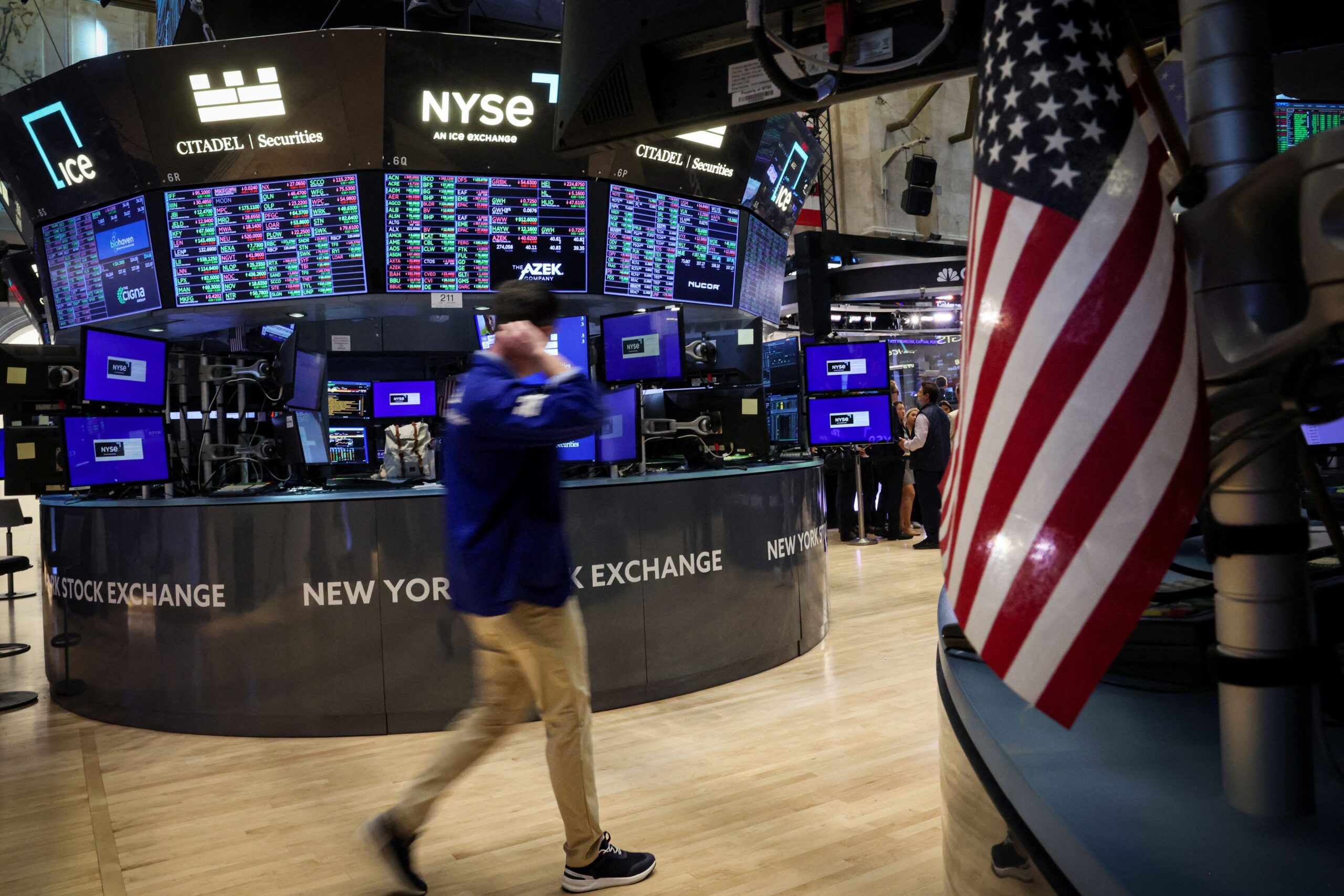 Bolsas dos EUA: Dow Jones e S&P 500 sustentam ganhos; Nasdaq cai na contramão