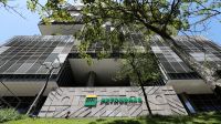 Petrobras aponta para o dólar ao explicar piora do resultado