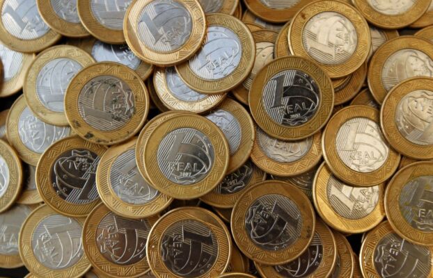 Taxas de juros curtas caem, apesar de ameaças de tarifas nos EUA