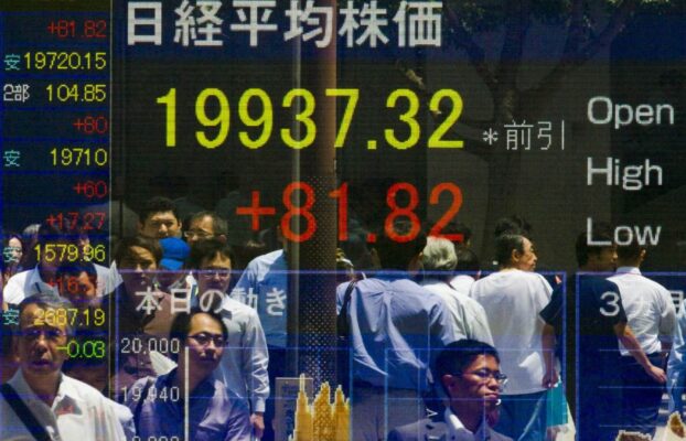 Bolsas asiáticas fecham mistas, com alta de techs chinesas
