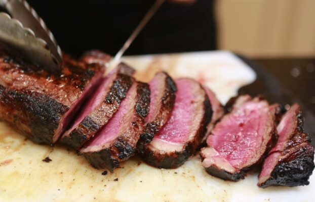 Preço da carne deve cair em 2025, diz governo
