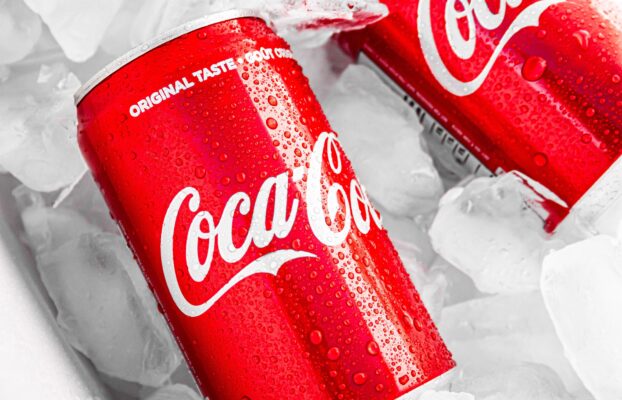 Coca-Cola surpreende com salto em receita do 4º tri