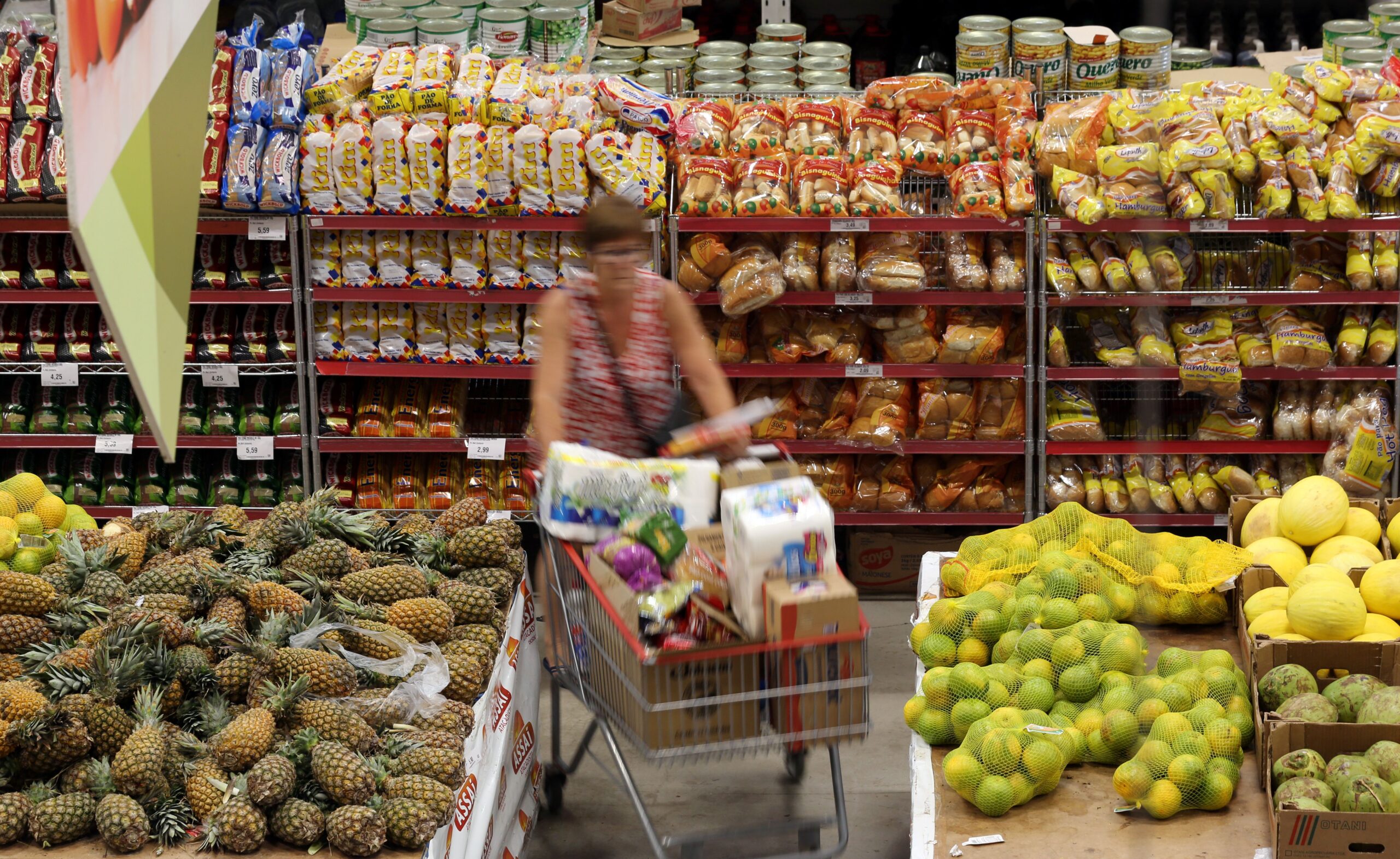 Preços de alimentos sobem pelo 5º mês seguido com café e cenoura mais caros