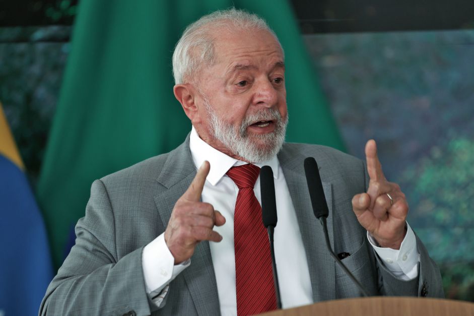 Lula promete crédito para reforma de casas