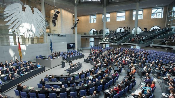 Parlamento da Alemanha vota aumento histórico de gastos nesta terça (18)