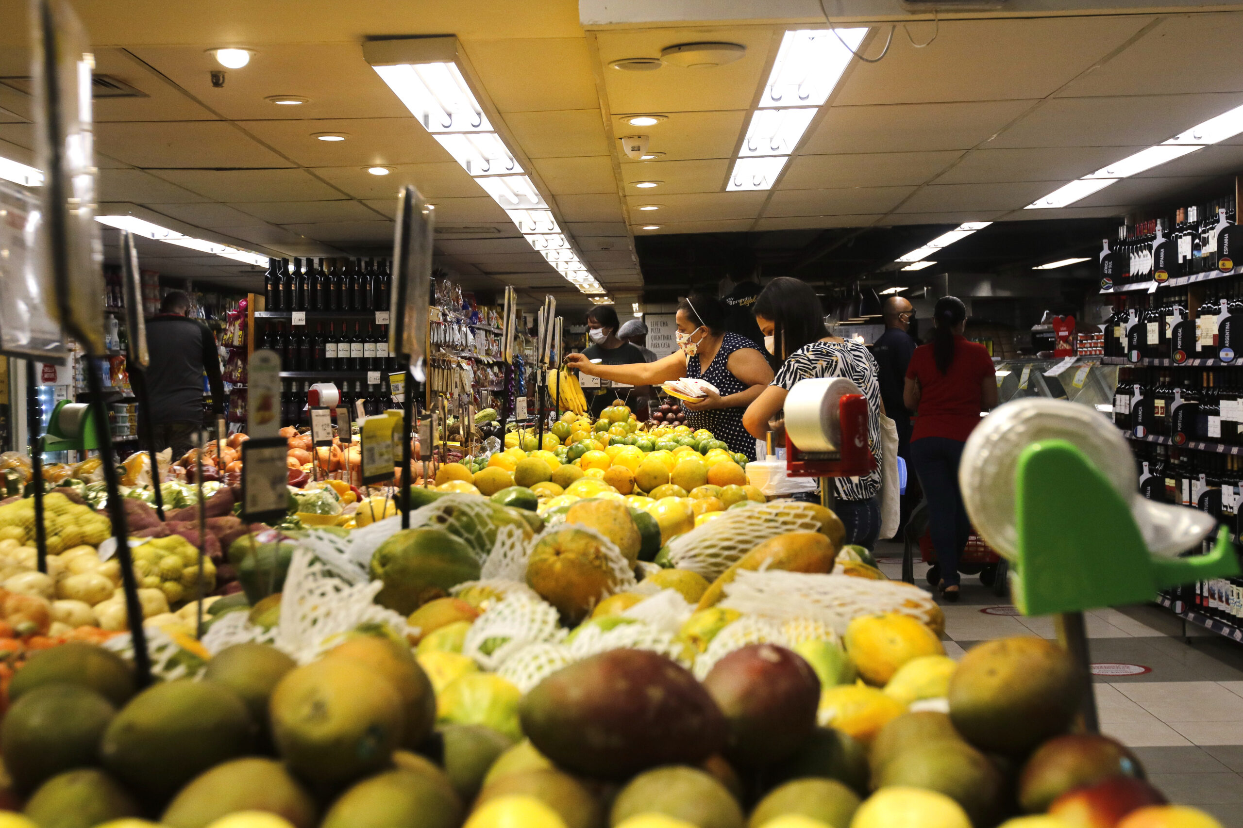 Preços globais dos alimentos subiram em fevereiro, diz FAO