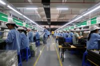 Atividade industrial da China passa a contrair em abril com tarifas dos EUA