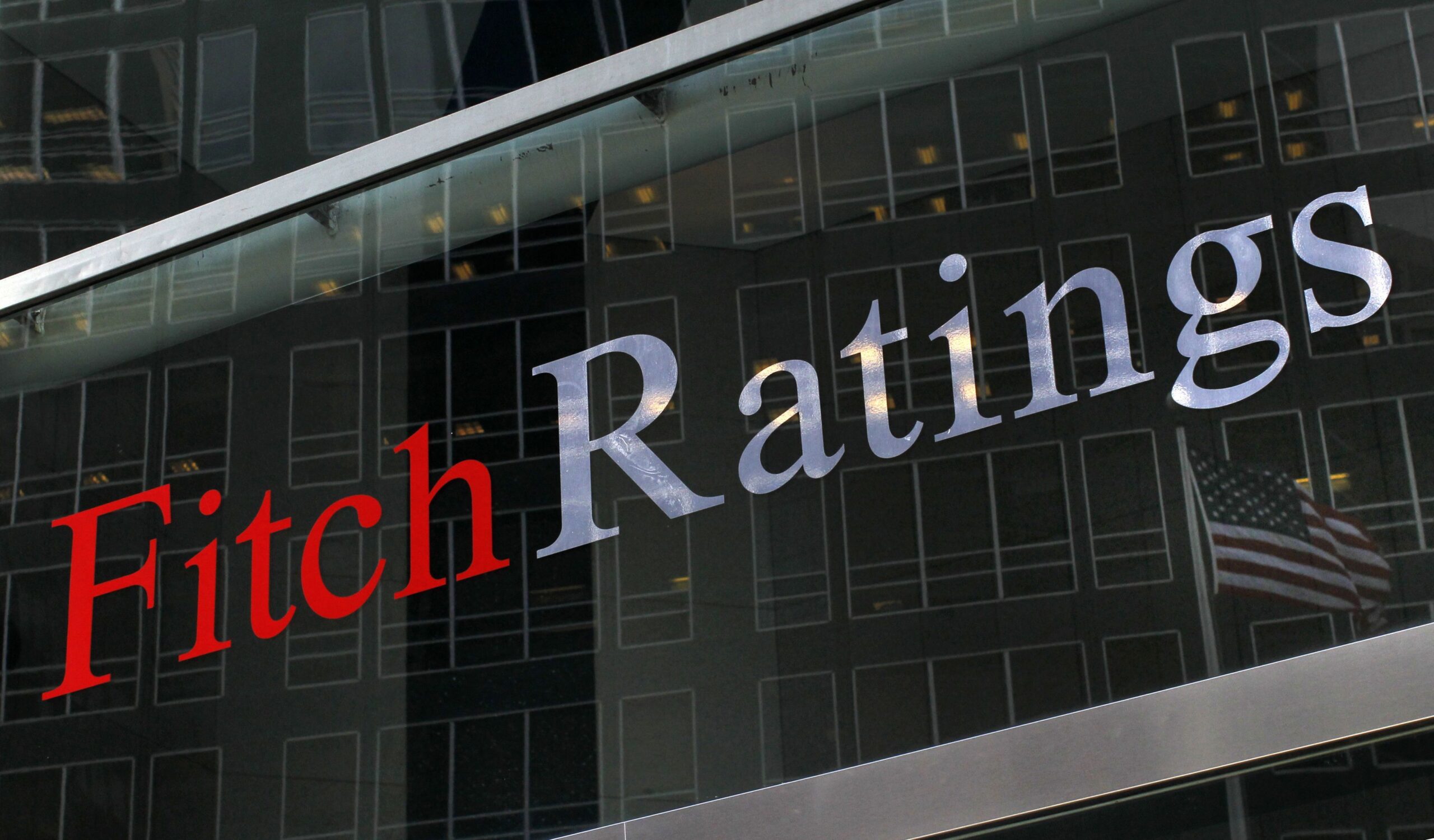 Fitch espera crescimento menor do PIB e aumento da inflação nos EUA