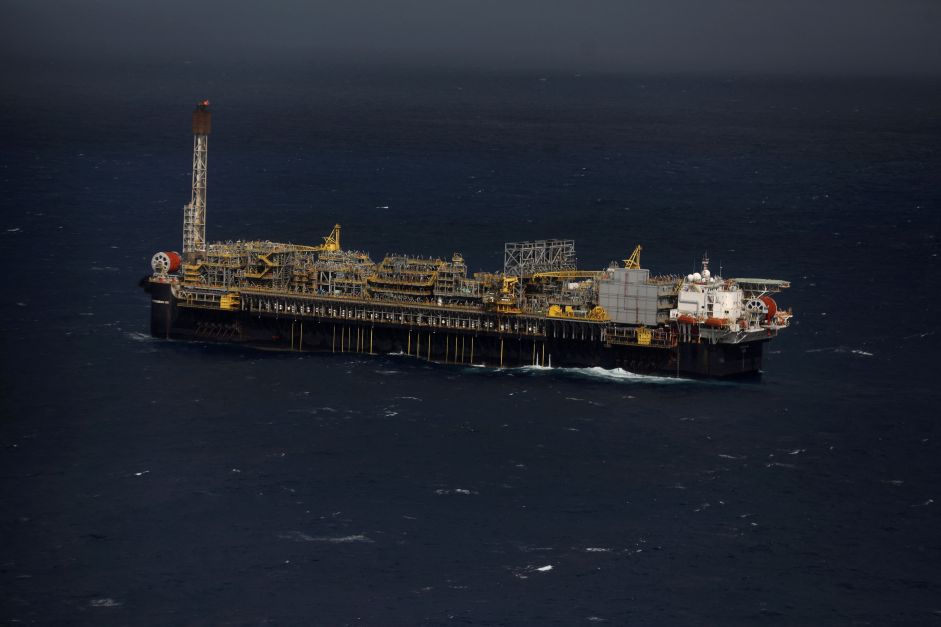 Estoques de petróleo dos EUA sobem 1,328 milhão de barris, aponta DoE