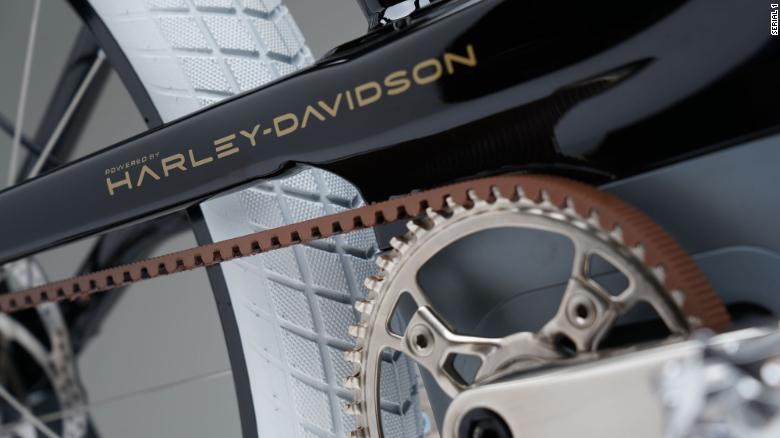 Harley-Davidson suspende previsão de 2025 e alerta para tarifas de Trump