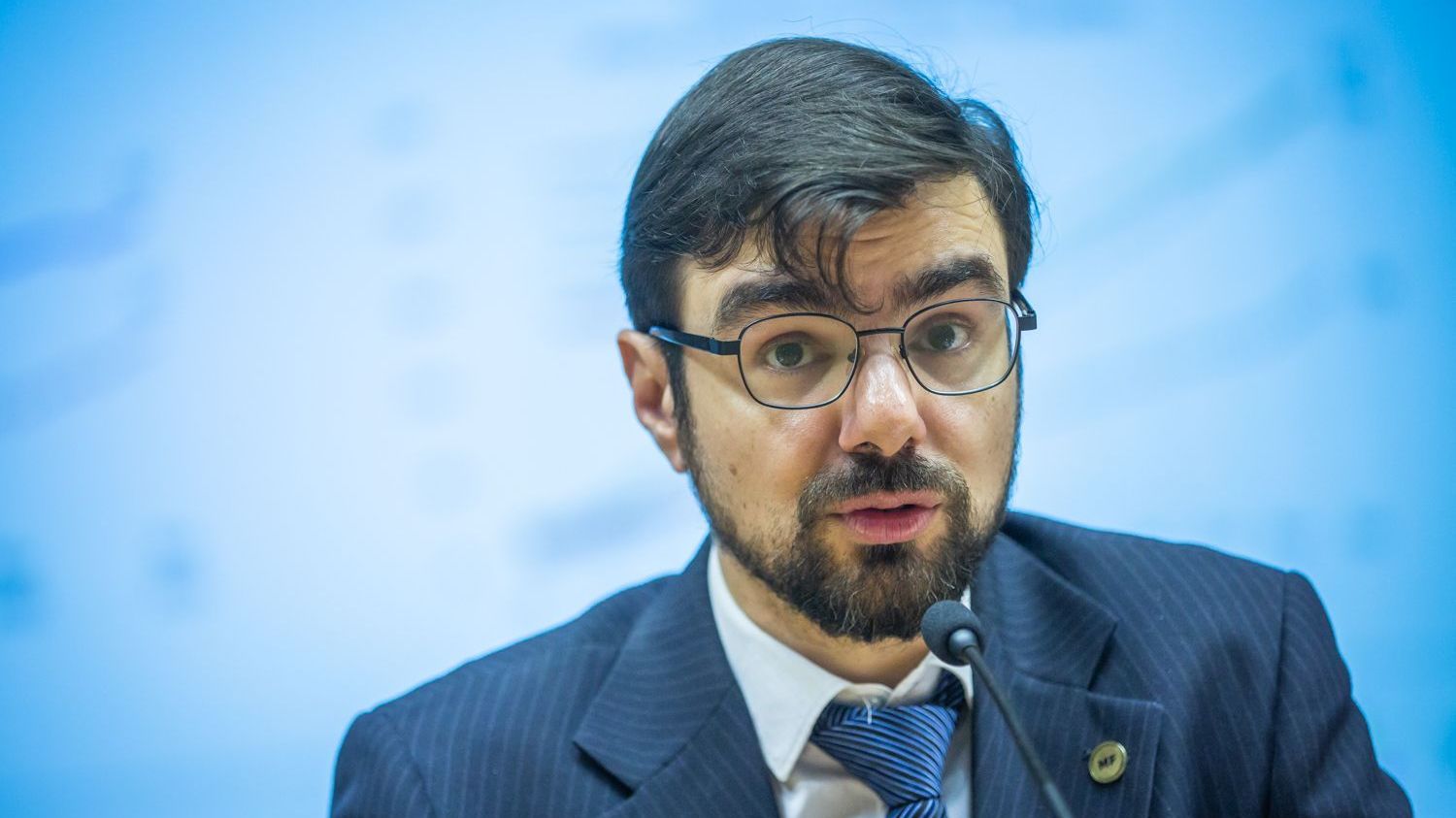 É cedo para avaliar impactos da gripe aviária na economia, diz secretário