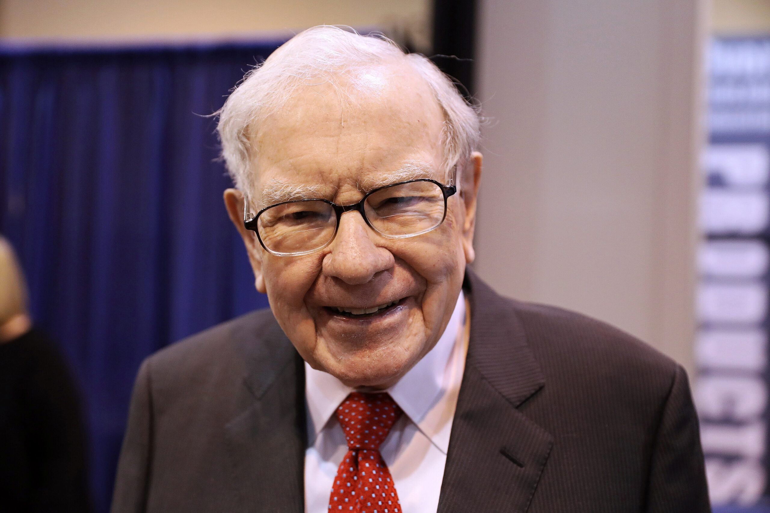 Buffett diz que “comércio não pode ser ato de guerra” e é aplaudido