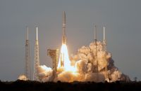 Amazon lança satélites de internet para competir com a Starlink, da SpaceX
