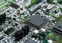 Super Micro Computer tem queda de 73% no lucro e corta projeções