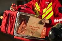 iFood e Uber se unem para compartilhar serviços em aplicativos no Brasil