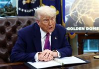 Trump diz que tarifas sobre a Apple também se aplicarão à Samsung