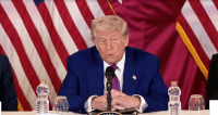Trump afirma que Catar investirá US$ 10 bilhões em base aérea dos EUA