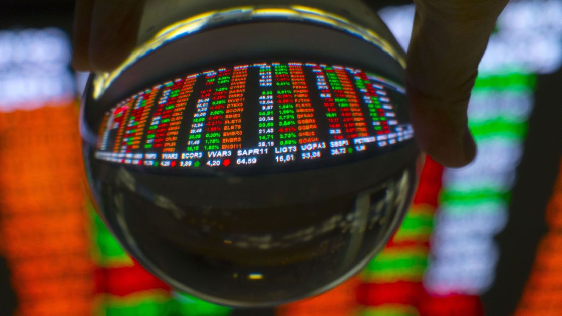 Capital estrangeiro, alívio global e juros impulsionam recorde do Ibovespa