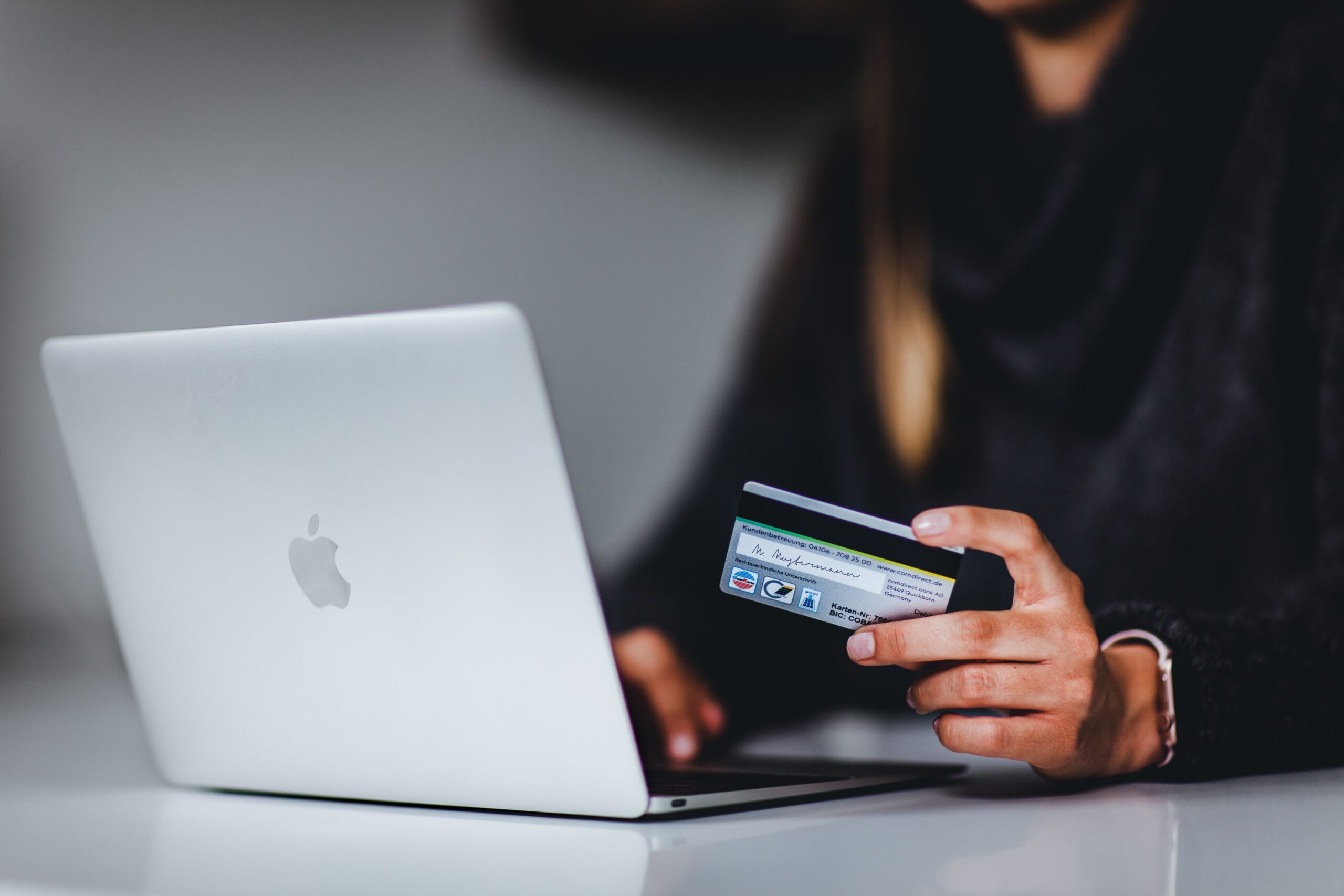 Dia das Mães: 37% devem realizar compras online para data