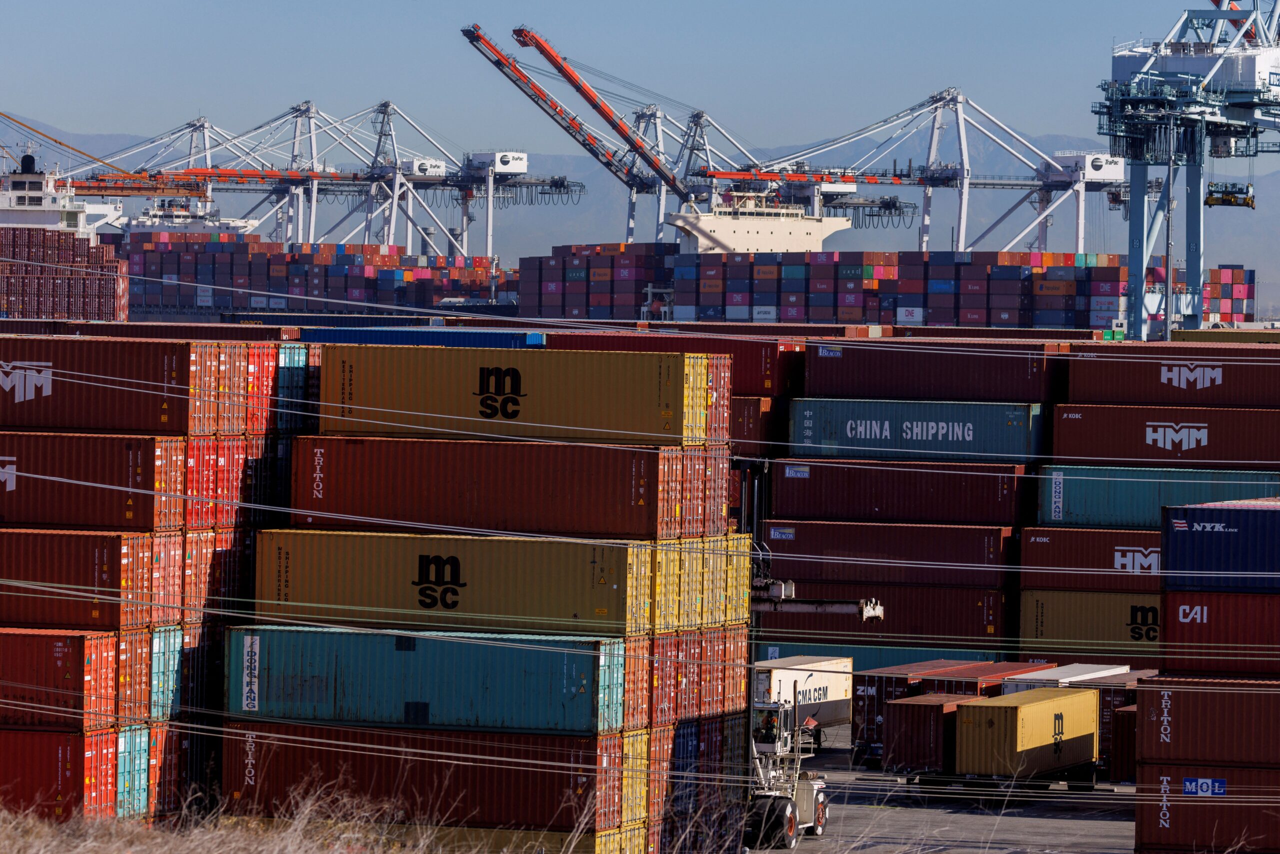 Portos da Costa Oeste dos EUA enfrentam queda no tráfego vindo da China