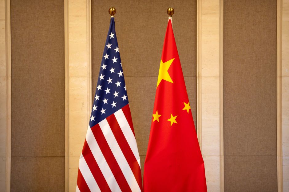 EUA e China devem se reunir nas próximas semanas, diz secretário do Tesouro