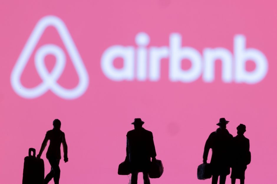 Airbnb vê queda de estrangeiros entrando nos EUA após tarifas de Trump