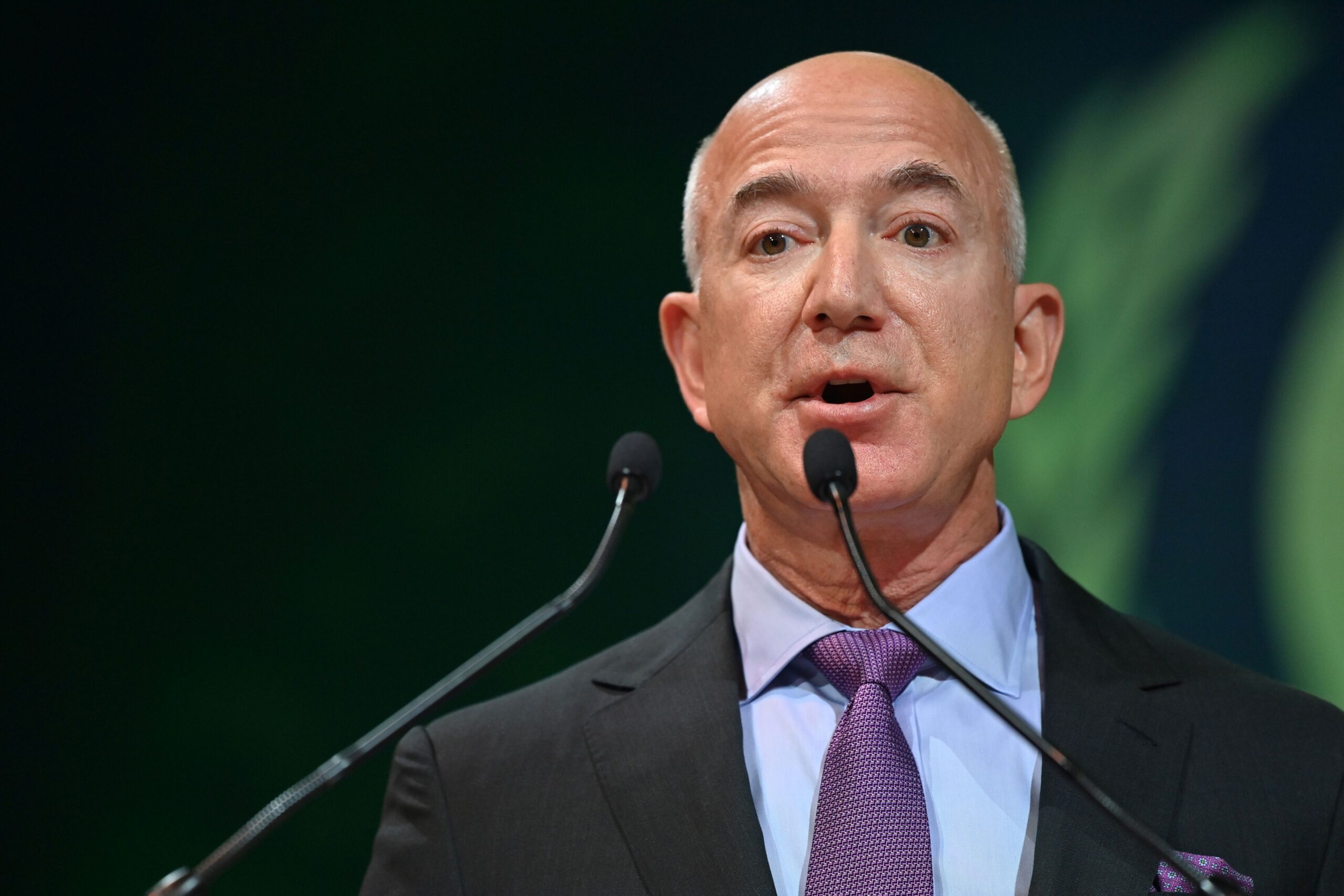 Bezos lidera novo investimento na empresa de dados de IA Toloka