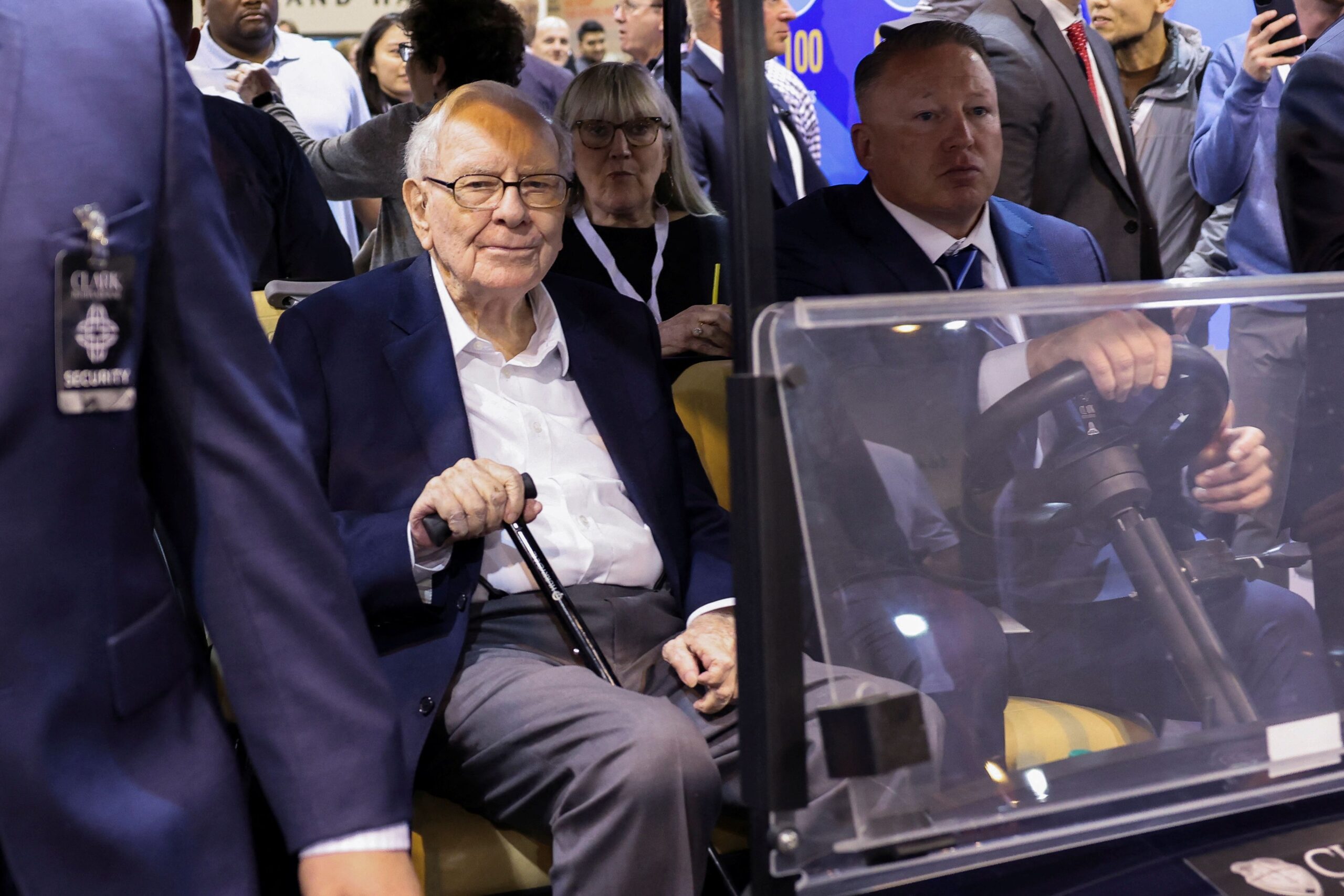 Warren Buffett: US$ 160 bilhões na conta e café da manhã no McDonald’s
