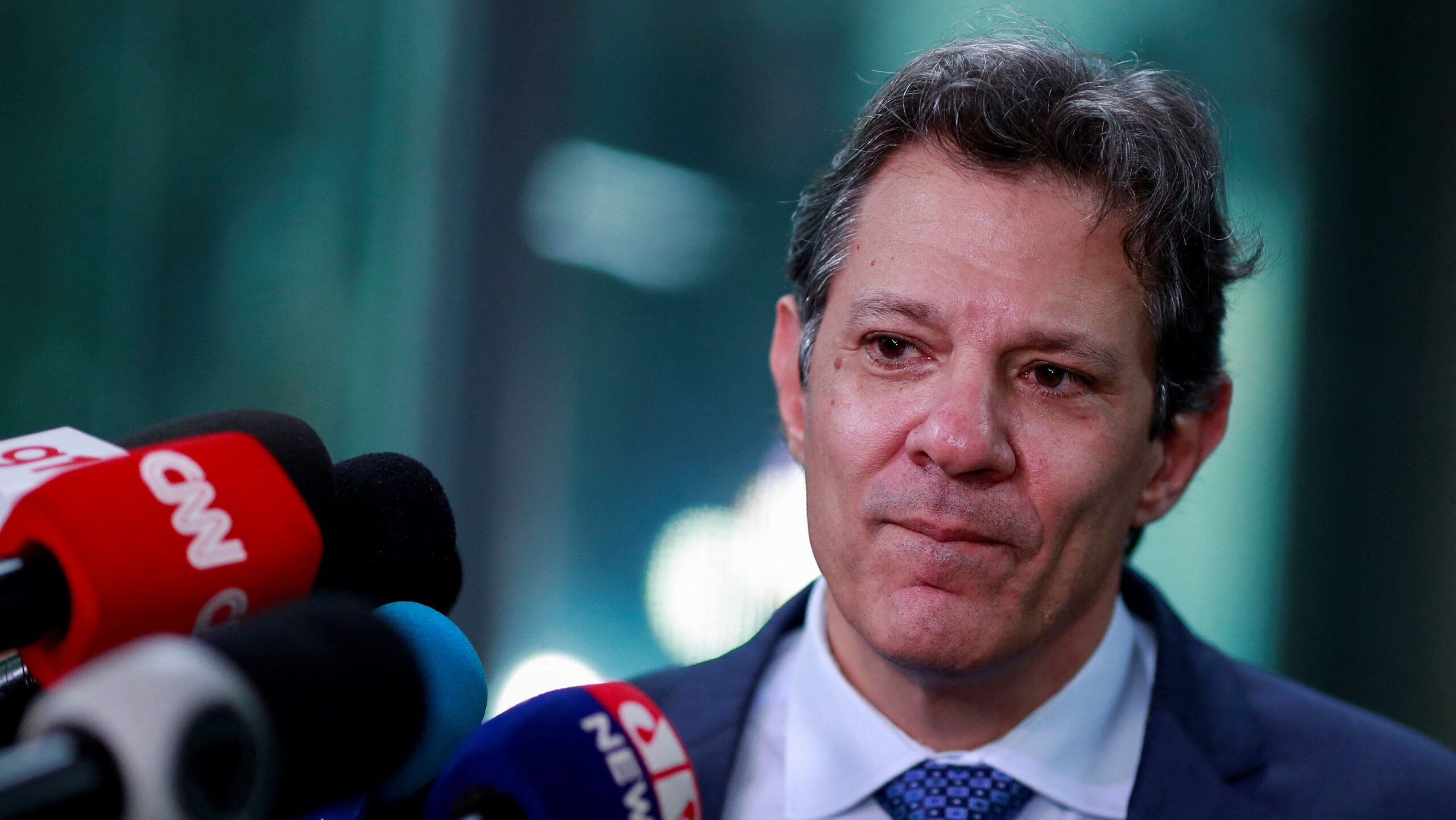 Haddad diz que não “negociou” aumento do IOF com BC