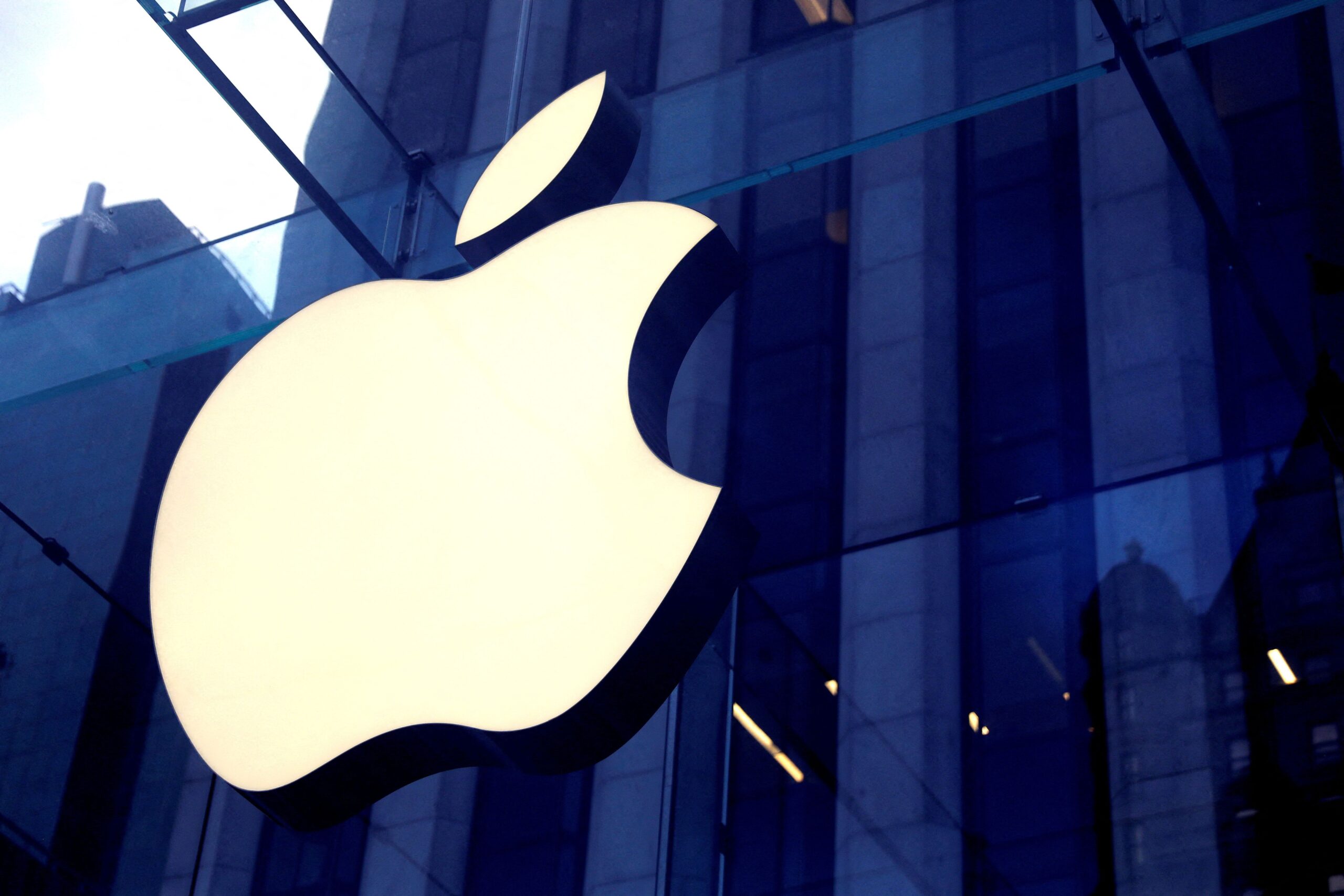 Juíza dos EUA decide que Apple violou ordem sobre processo antitruste