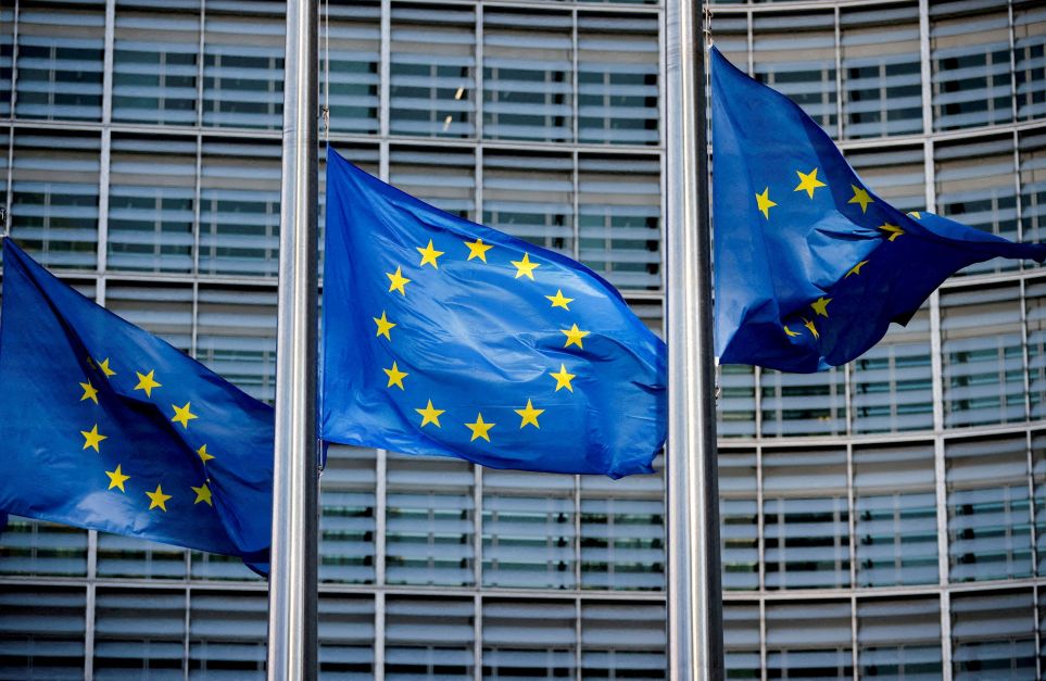 Taxa das blusinhas: UE vai cobrar 2 euros por importados, com foco na China